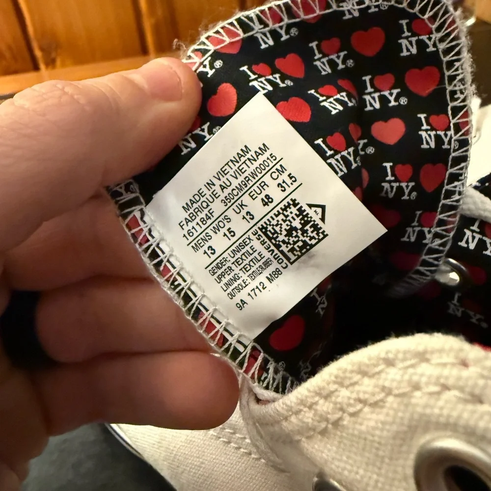 Converse I ❤️ NY Sneakers - Picture 6 of 7